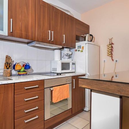صوفيا Comfortable One Bedroom Apartment In A Lively Area | Zona B5 | Russian Square المظهر الخارجي الصورة