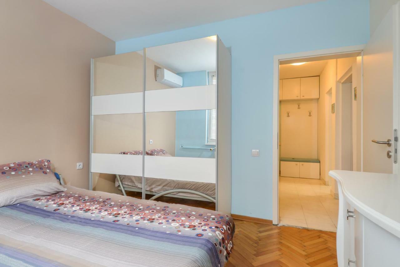 صوفيا Comfortable One Bedroom Apartment In A Lively Area | Zona B5 | Russian Square المظهر الخارجي الصورة
