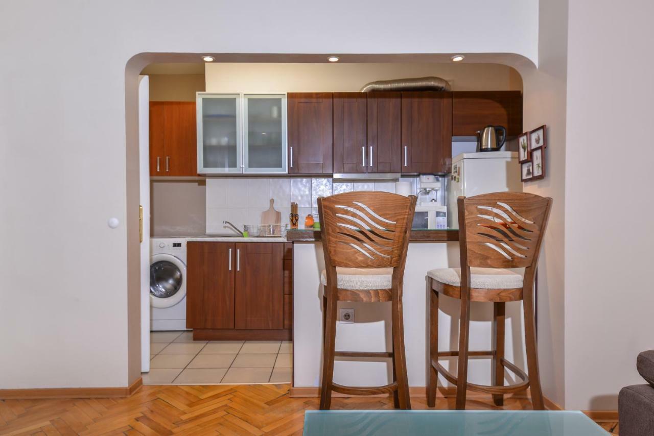 صوفيا Comfortable One Bedroom Apartment In A Lively Area | Zona B5 | Russian Square المظهر الخارجي الصورة