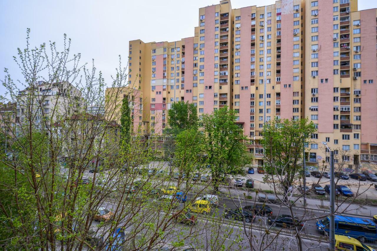 صوفيا Comfortable One Bedroom Apartment In A Lively Area | Zona B5 | Russian Square المظهر الخارجي الصورة